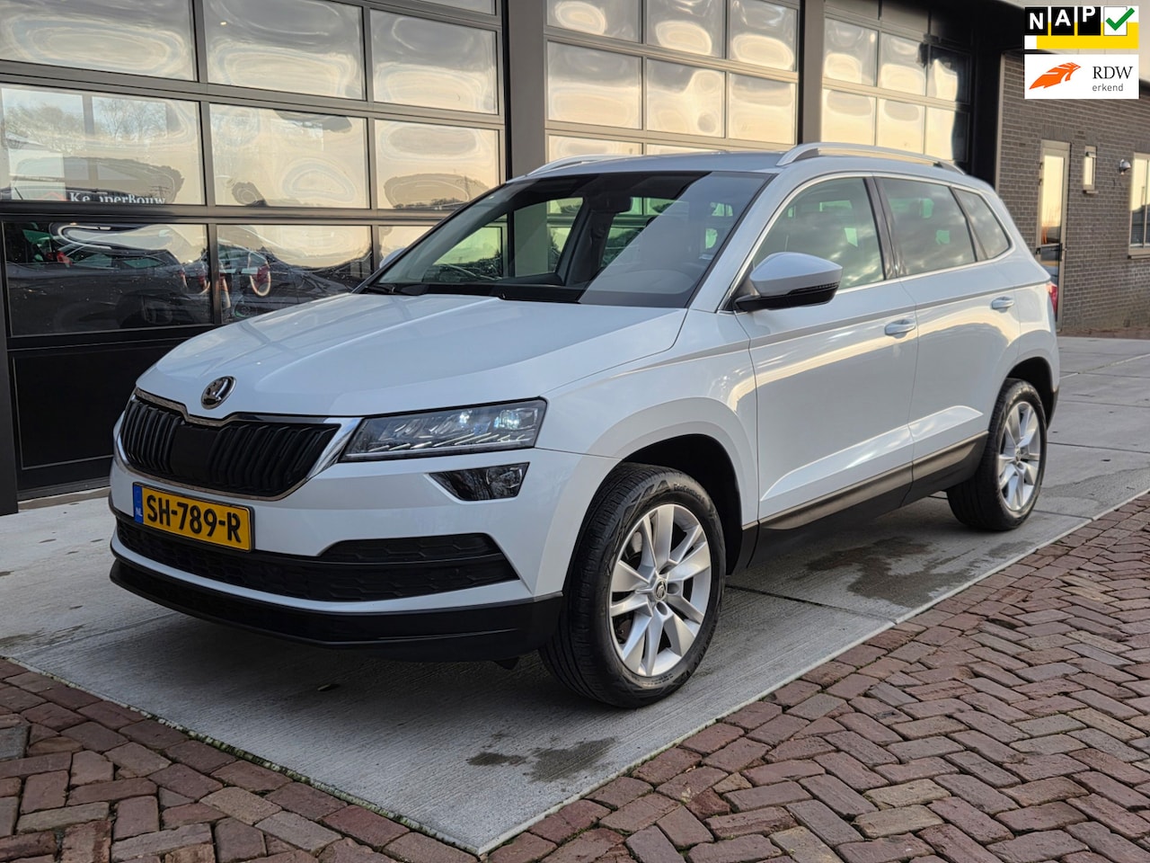 Skoda Karoq - 1.0 TSI Ambition Business / Trekhaak / LED / Navi - AutoWereld.nl