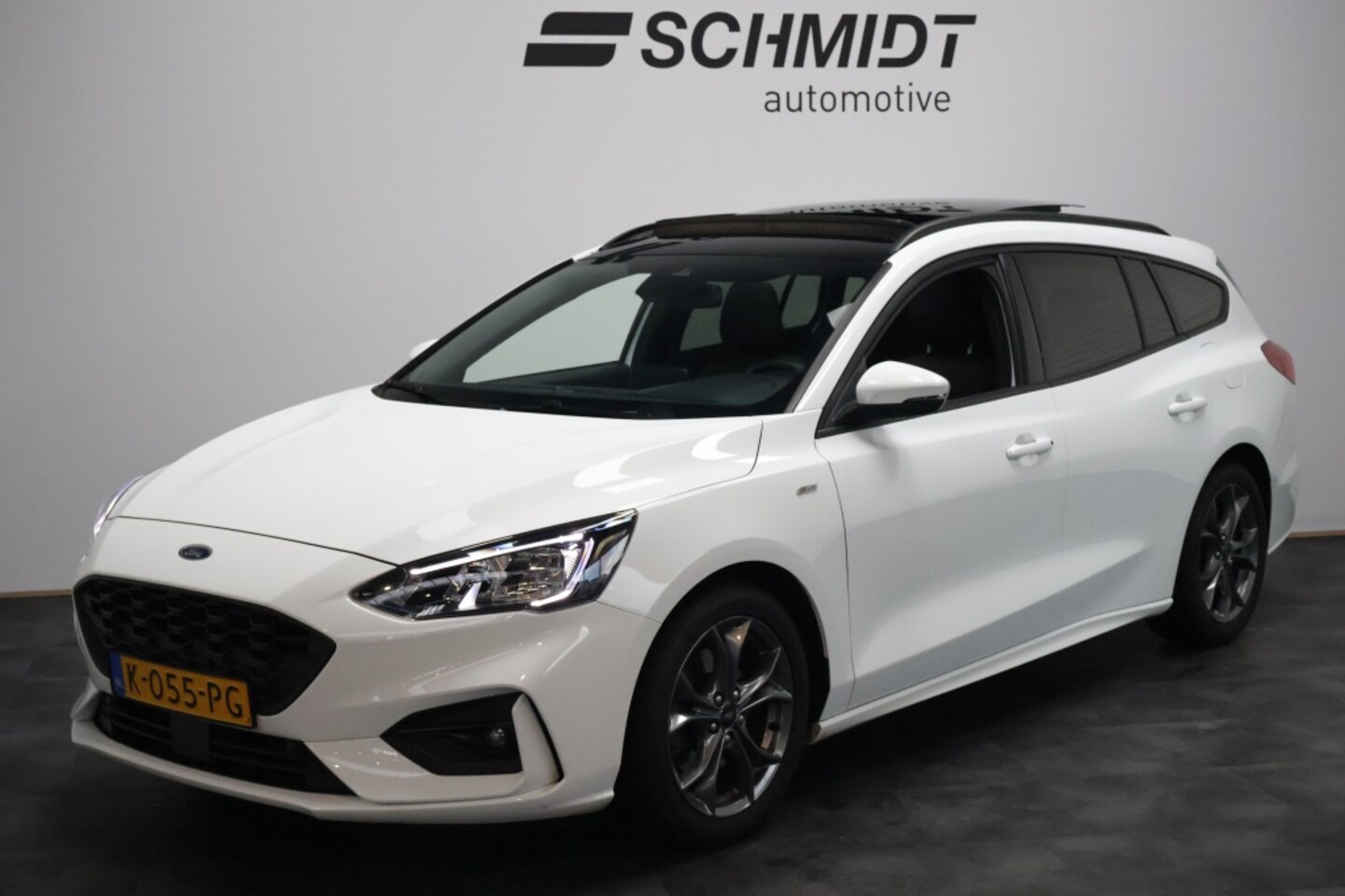 Ford Focus Wagon - 1.0 EBH ST Line Business 125pk | Panoramadak | Carplay | LED - AutoWereld.nl