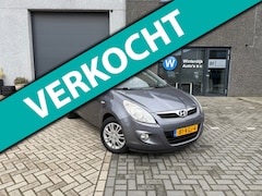 Hyundai i20 - 1.4i DynamicVersion Airco|Goed Onderhouden|NAP