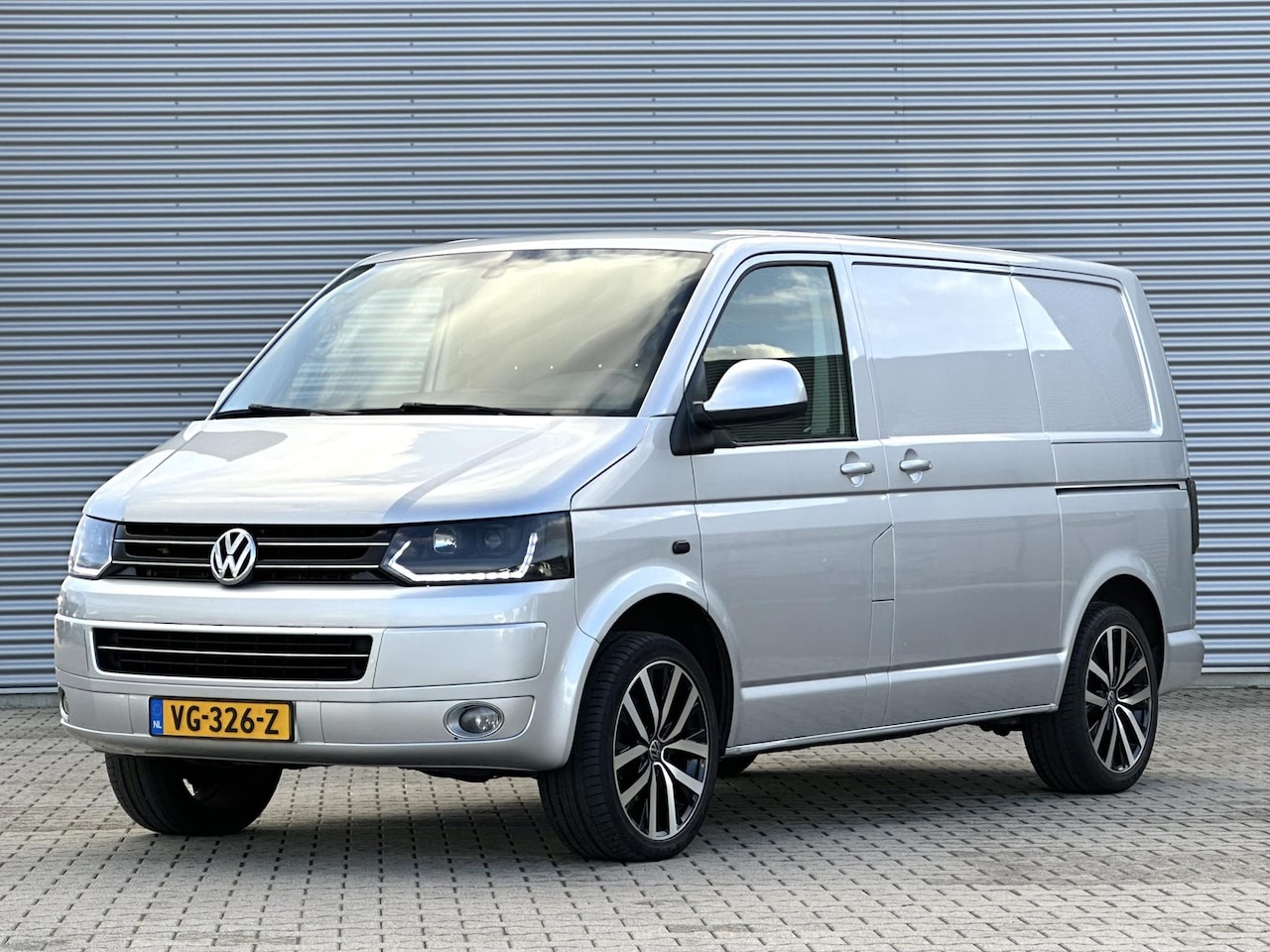 Volkswagen Transporter - 2.0 TDI L1H1 Automaat|2xschuifdeur|Cruise|LED - AutoWereld.nl