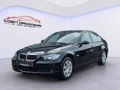 BMW 3-serie - 318i in top staat/Apple Carplay/Trekhaak/Airco/Cruise control/Centrale deurvergr./Elektr.