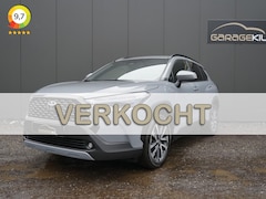 Toyota Corolla Cross - Hybrid 200 Team D Dealeronderh. / Smartphone Integratie / Stoel- en stuurverwarming / Acht