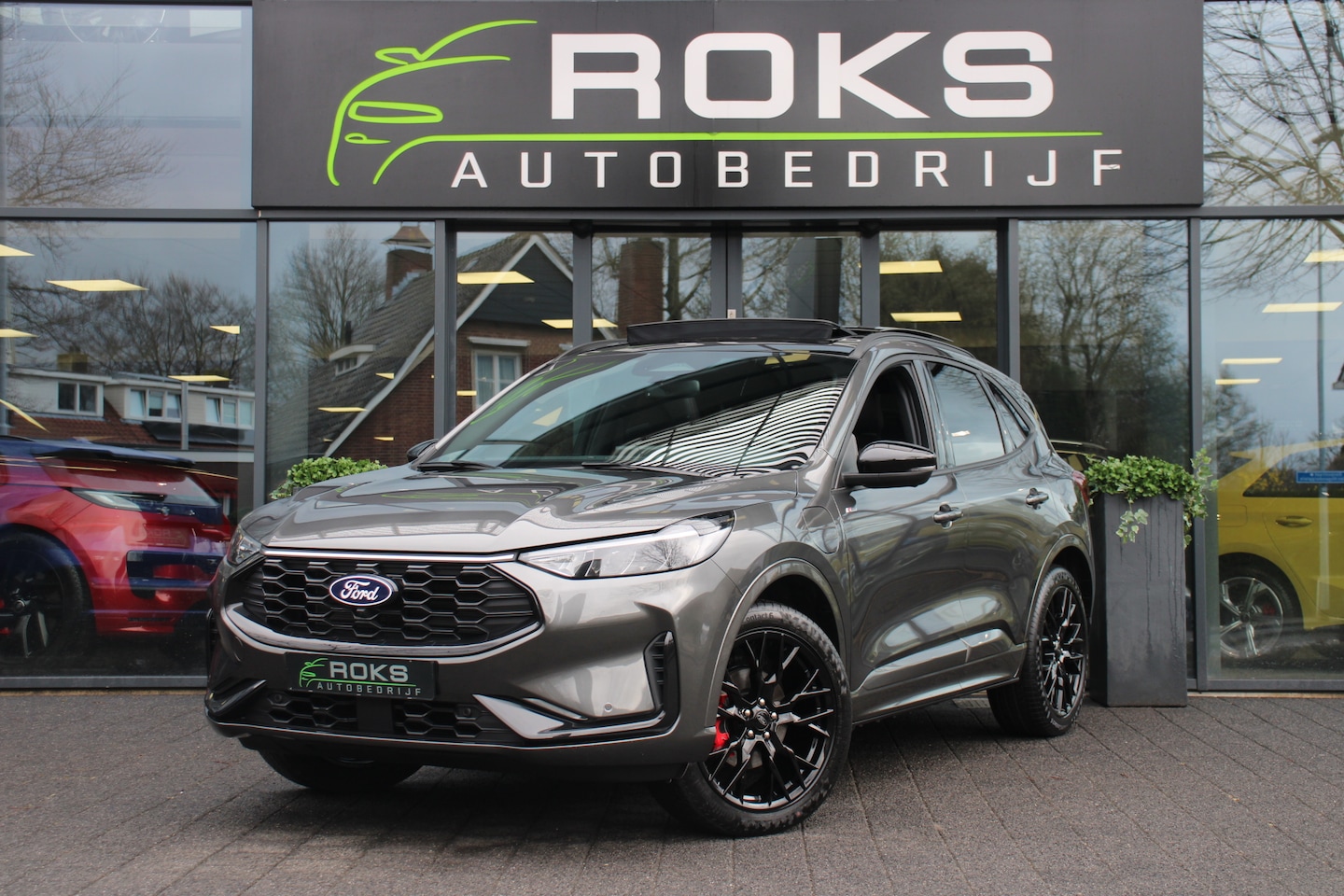 Ford Kuga - 2.5 PHEV ST-Line X BlackPack Nieuw Winterpack/360Camera/B&O/H-Leder/Panoramadak - AutoWereld.nl