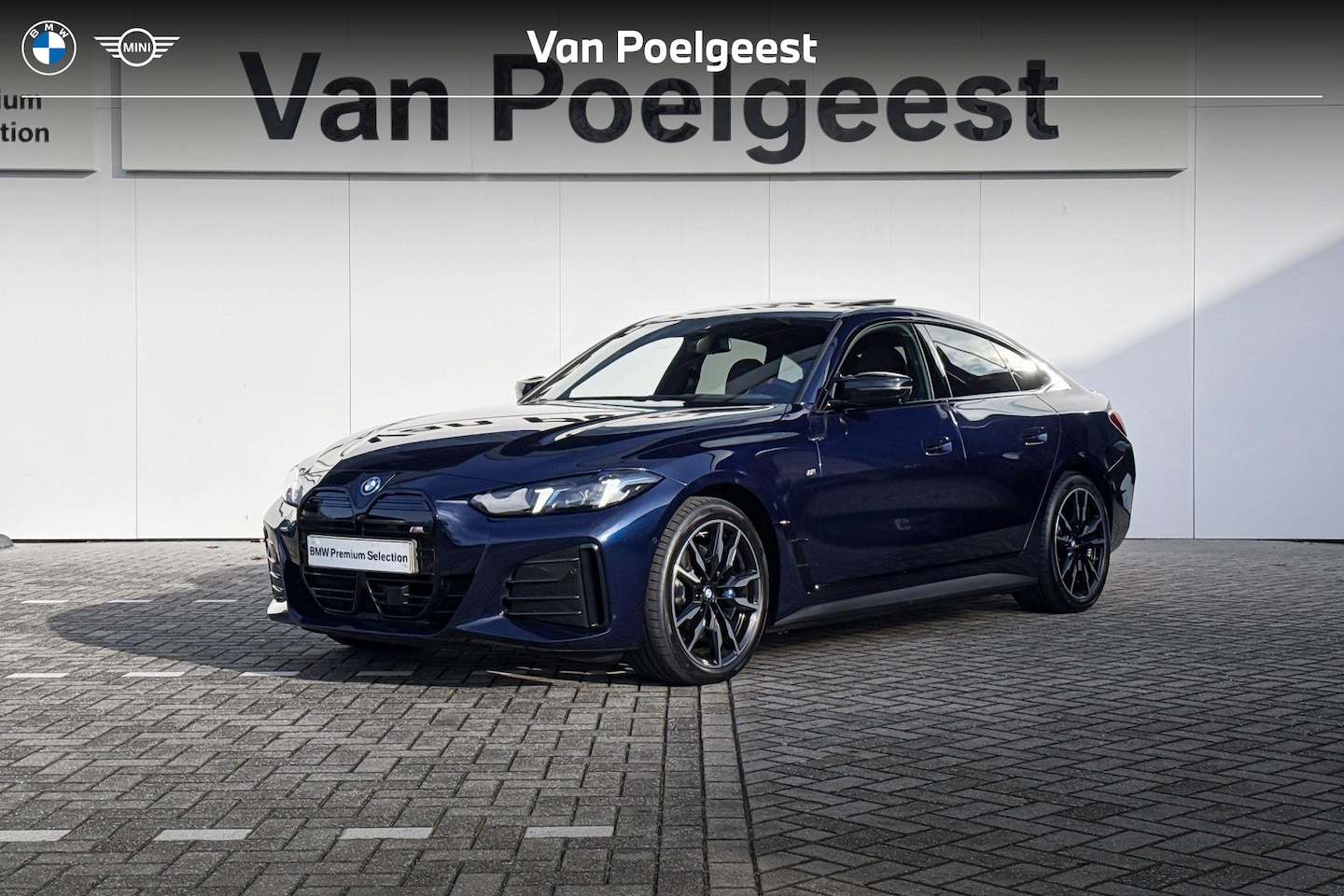 BMW i4 - M60 84 kWh M Sport | Panoramadak - AutoWereld.nl