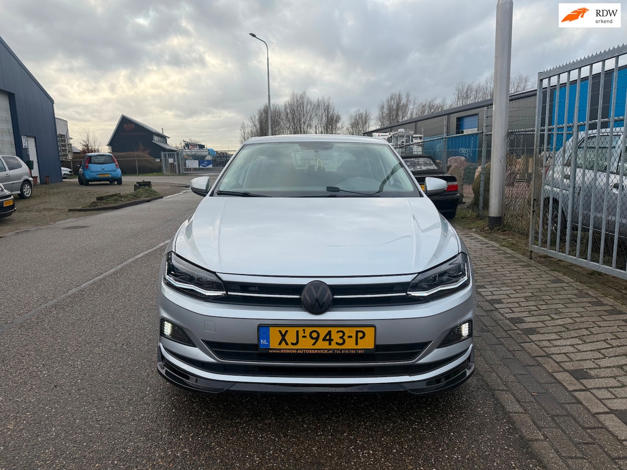 Volkswagen Polo - 1.0 TSI Comfort Business / Sfeerverl / ACC / Carplay / Parkeersensor - AutoWereld.nl