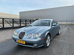 Jaguar S-type - 2.5 V6 Executive