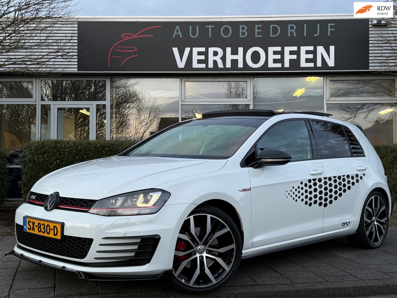 Volkswagen Golf - 2.0 TSI GTI - TCR LINE - PANORAMADAK - GETUNED - STOEL VERW - CRUISE / CLIMATE CONTR ! - AutoWereld.nl