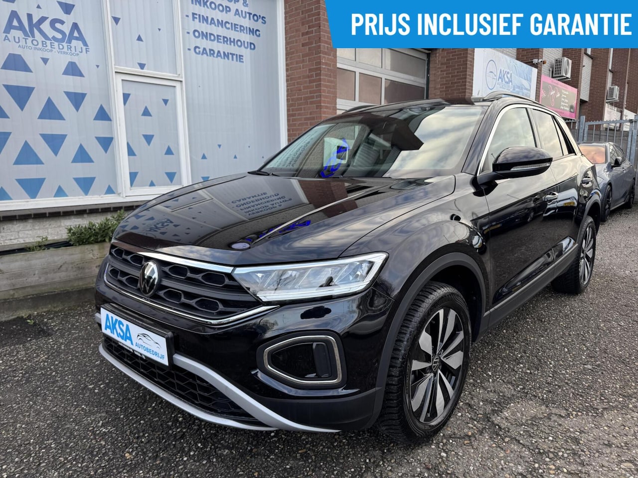 Volkswagen T-Roc - 1.0 TSI 110pk Move Camera CarPlay LaneAssist Fabrieksgarantie - AutoWereld.nl