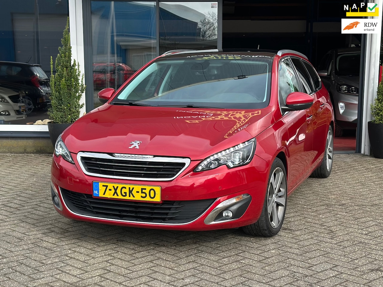 Peugeot 308 SW - 1.2 e-THP Première - Pano - Leder - AutoWereld.nl