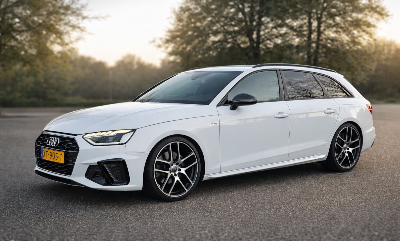 Audi A4 Avant - 40 TFSI S edition Sportieve Audi A4 Avant S line 2.0 tfsi hybride - AutoWereld.nl