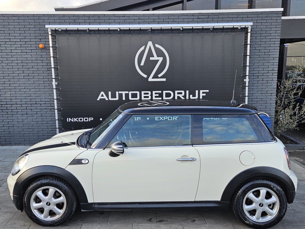 MINI Cooper - Mini 1.6 Business Line Zwartehemel*Racing Striped - AutoWereld.nl