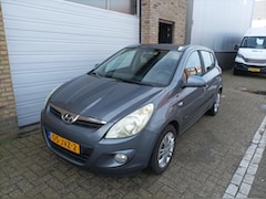 Hyundai i20 - 1.2i Dynamic Airco NL- Auto APK 4-2027