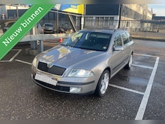 Skoda Octavia Combi - 1.9 TDI Business AUTOMAAT PSENSOR AIRCO