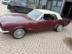 Ford Mustang Convertible - Met Nederlands kenteken
