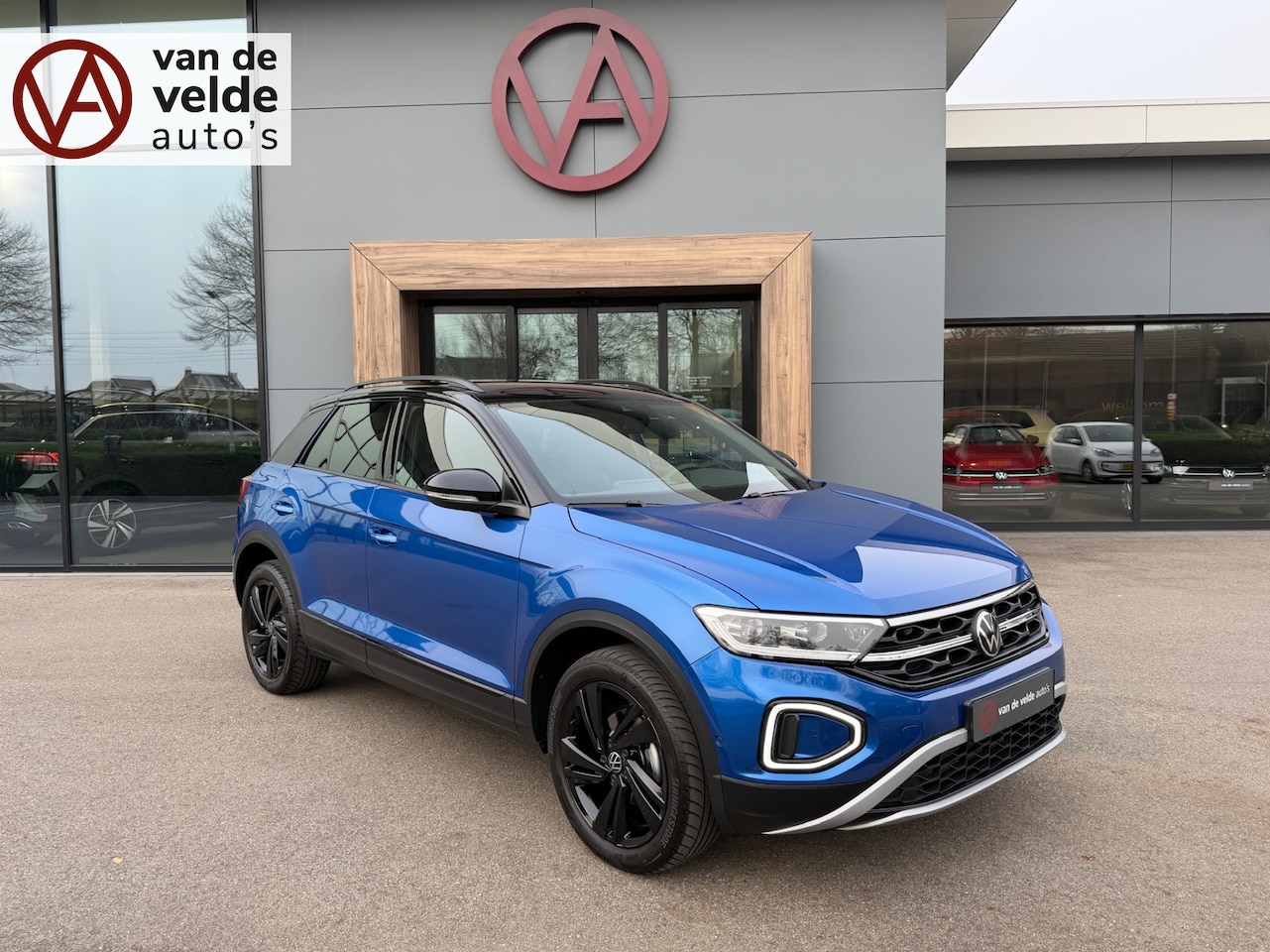 Volkswagen T-Roc - 1.5 TSI 150pk DSG Style | Black Style | Trekhaak | IQ light | 18 inch | Carplay | Rijklaar - AutoWereld.nl