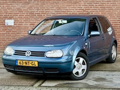 Volkswagen Golf - 1.6-16V FSI Pacific |Clima |CruiseC |Nieuwe APK