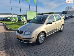 Skoda Fabia - 1.4-16V Equipe / Leuke auto / APK maart 2027