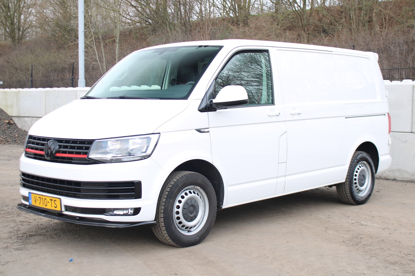 Volkswagen Transporter - 2.0 TDI L1H1 Highline 2.0 TDI L1H1 Highline - AutoWereld.nl