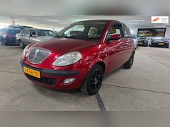 Lancia Y(psilon) - Ypsilon 1.4-16V Platino DFN Automaat Airco