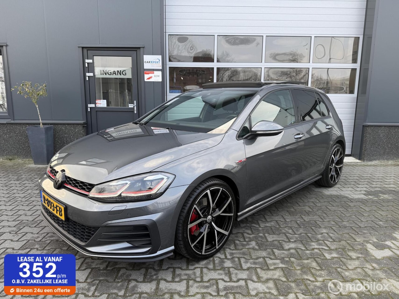 Volkswagen Golf - 2.0 TSI GTI / DSG /Pano / Virtual / Trekhaak - AutoWereld.nl