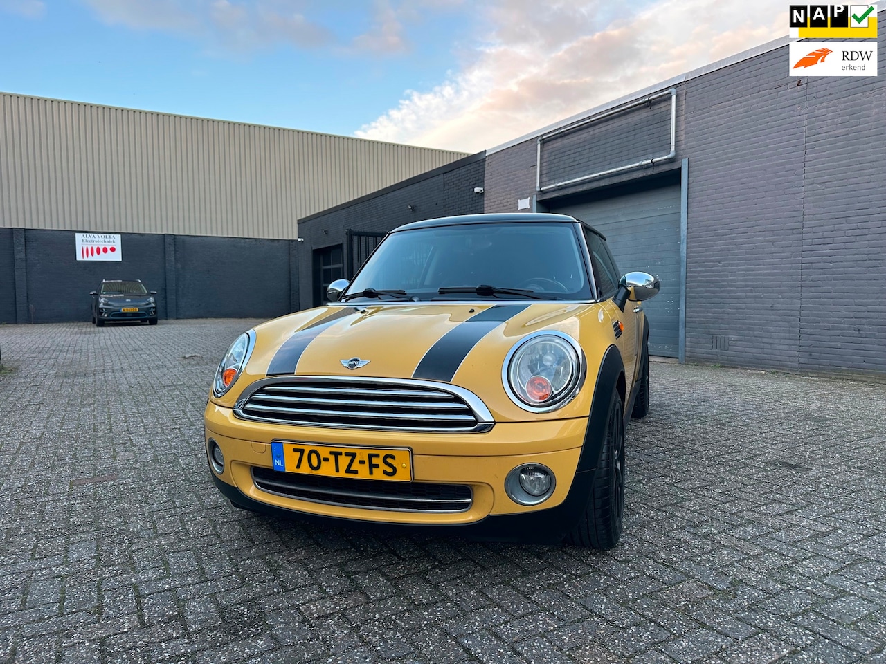 MINI Cooper - Mini 1.6 Pepper Airco Elek. Pakket Navi LM-Wielen APK NAP. - AutoWereld.nl