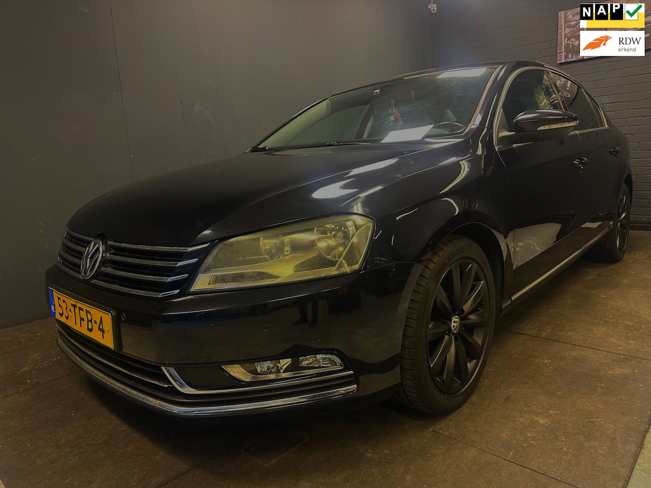 Volkswagen Passat - 1.4 TSI Highline BlueMotion Leder Navi LM APK 3-27 Rijklaar. - AutoWereld.nl