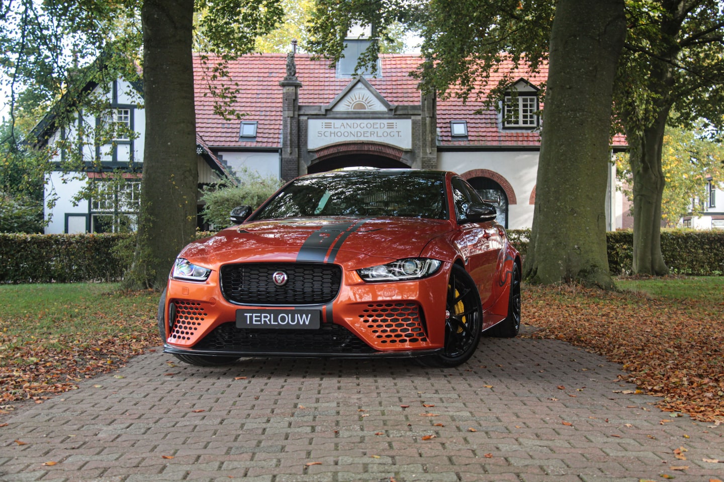 Jaguar XE - 5.0 SV Project 8 5.0 SV Project 8 - AutoWereld.nl
