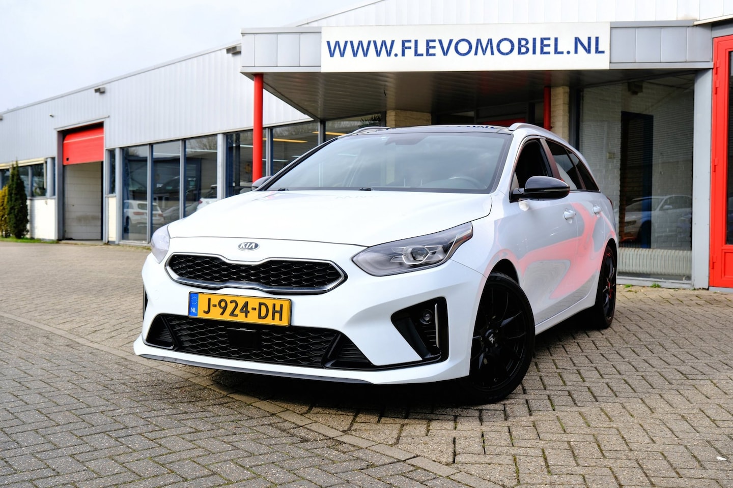 Kia Cee'd Sportswagon - Ceed 1.4 T-GDi 140PK GT-Line Pano|1e Eig | Leder-Alcantara|Navi|Apple Carplay|LMV - AutoWereld.nl