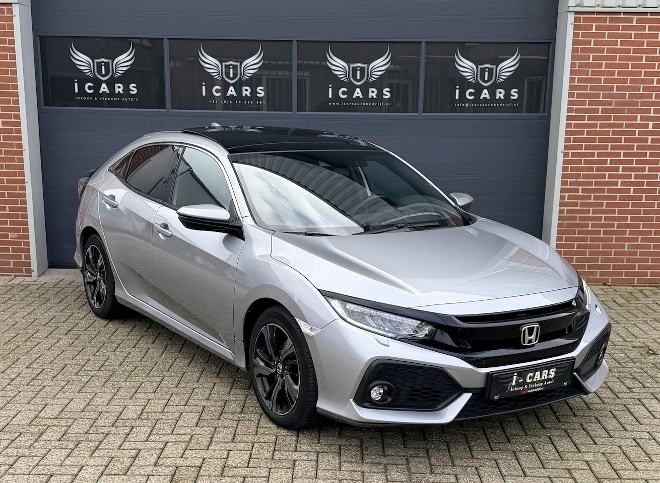 Honda Civic - 1.0 i-VTEC Premium Pano Navi Leer - AutoWereld.nl
