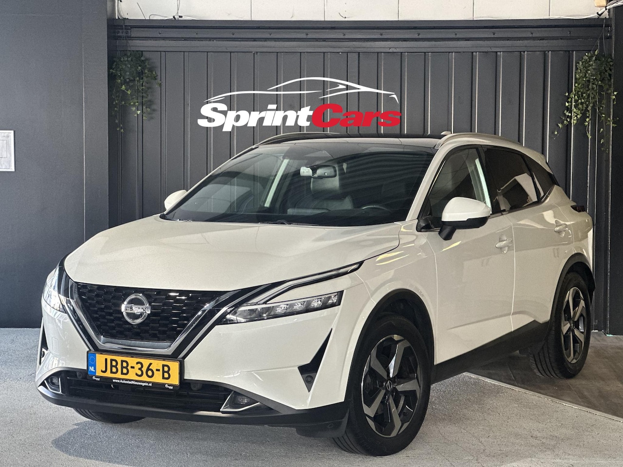 Nissan Qashqai - 1.3 MHEV Xtronic Tekna | Panoramadak | Sfeerverlichting | Carplay | 360 Camera | Head-up d - AutoWereld.nl