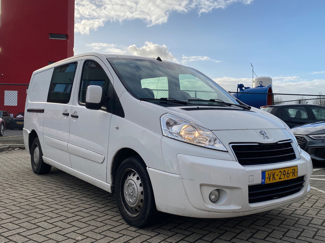 Peugeot Expert - 229 2.0 HDI L2H2 DC |DUBBEL-CABINE|AIRCO|TREKHAAK|NAVI - AutoWereld.nl