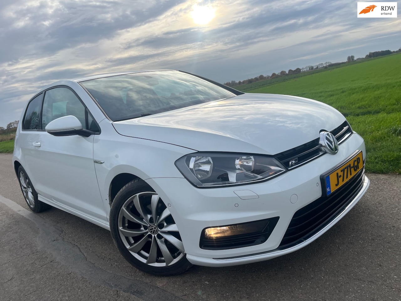 Volkswagen Golf - 1.2 TSI / R line - cup edition 2014 - AutoWereld.nl