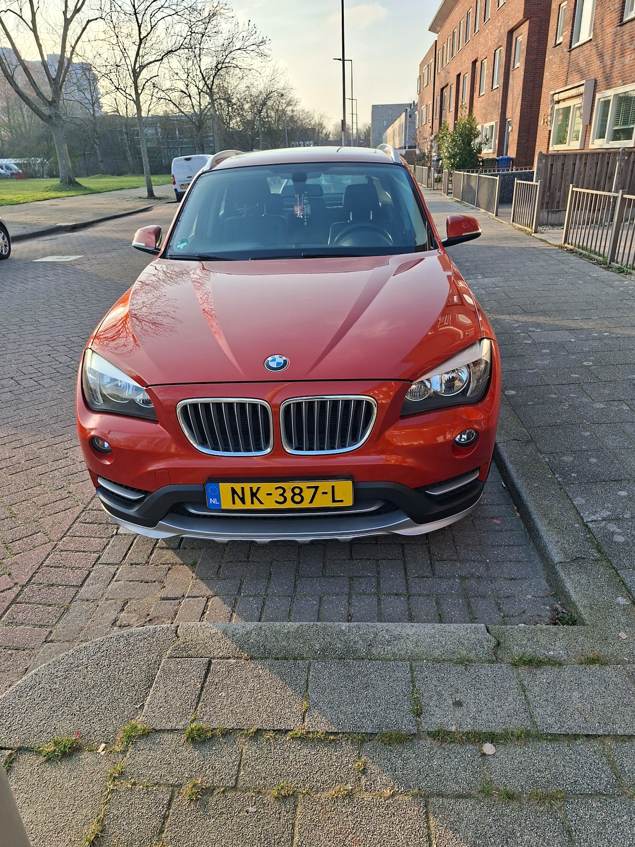 BMW X1 - 1.8i sDrive High Executive - AutoWereld.nl