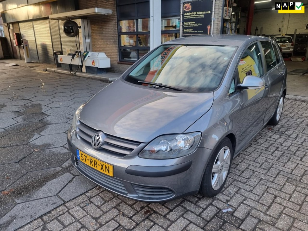 Volkswagen Golf Plus - 1.6 FSI Comfortline Business 1.6 FSI Comfortline Business - AutoWereld.nl