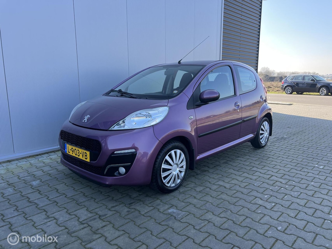 PEUGEOT 107
