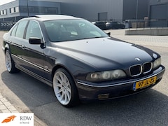 BMW 5-serie - 523i Exe./AIRCO/SCHUIFD/LEER/STOELV/APK/INRUILK