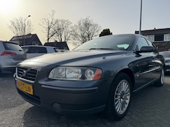 Volvo S60 - 2.4 Edition II Automaat, Apk 6/5/27, Airco, Cruise, Nap, Trekhaak