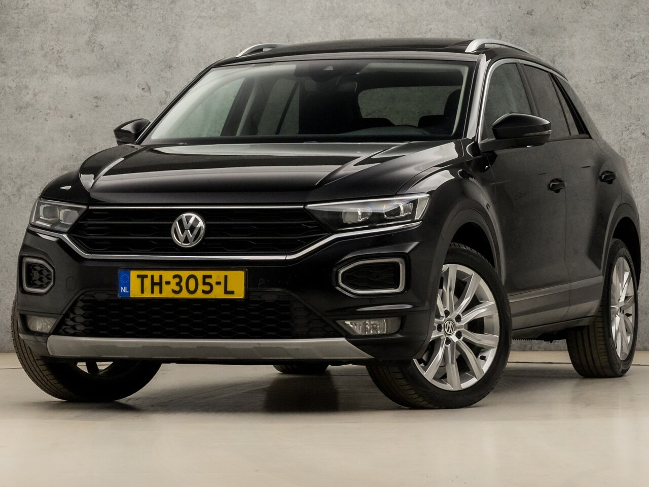 Volkswagen T-Roc - 1.5 TSI Sport 150Pk (PANORAMADAK, VIRTUAL COCKPIT, APPLE CARPLAY, LEDER, SPORTSTOELEN, GET - AutoWereld.nl