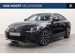 BMW i4 - eDrive40 M Sport / Comfort Access / Achteruitrijcamera / Active Cruise Control / Stoelverw