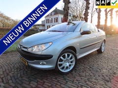 Peugeot 206 CC - 1.6-16V 100676 KM N.A.P 1E Eigenaar Leer Sportstoelen Airco Windscherm Dealer Onderhouden
