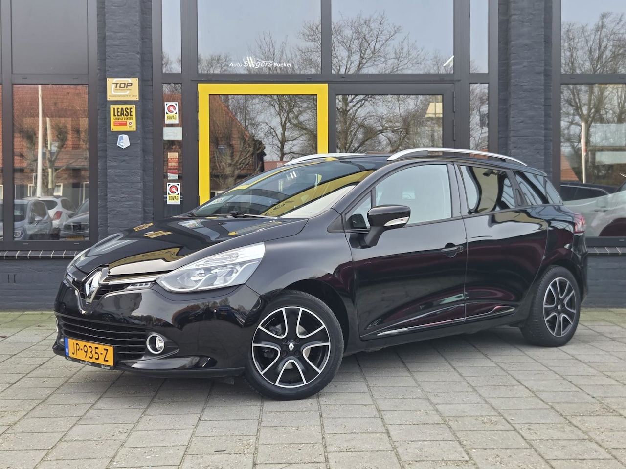 Renault Clio Estate - 0.9 TCe Expression | Trekhaak | Cruise Control | Airco | Navi Full Map | - AutoWereld.nl