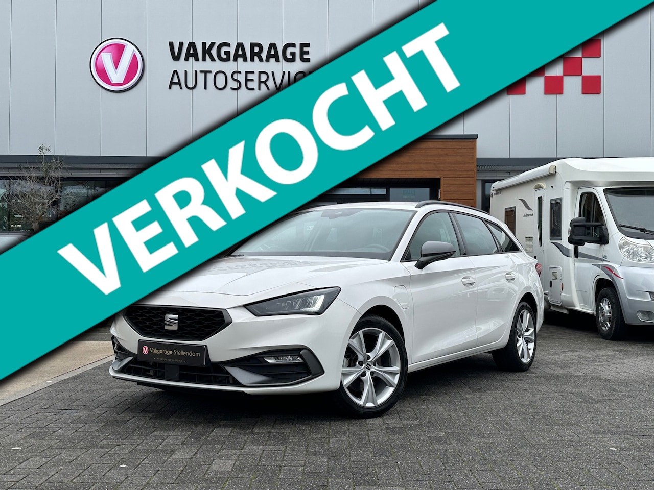 SEAT Leon Sportstourer - 1.4 TSI eHybrid PHEV FR Business Intense|150pk|Stoel/Stuur Verw|Parkeersensoren|Navigatie - AutoWereld.nl