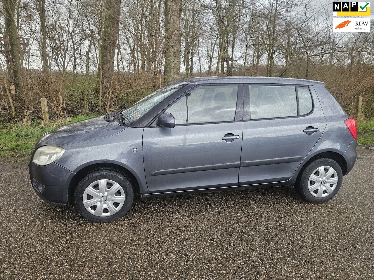 Skoda Fabia - 1.4-16V Ambiente 1.4-16V Ambiente - AutoWereld.nl