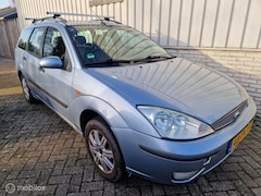 Ford Focus Wagon - 1.6-16V Ambiente