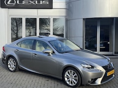 Lexus IS - 300h Luxury Line NL-AUTO SCHUIFDAK STOELVENTI BLIND-SPOT STUURVERW ZONNESCHERM