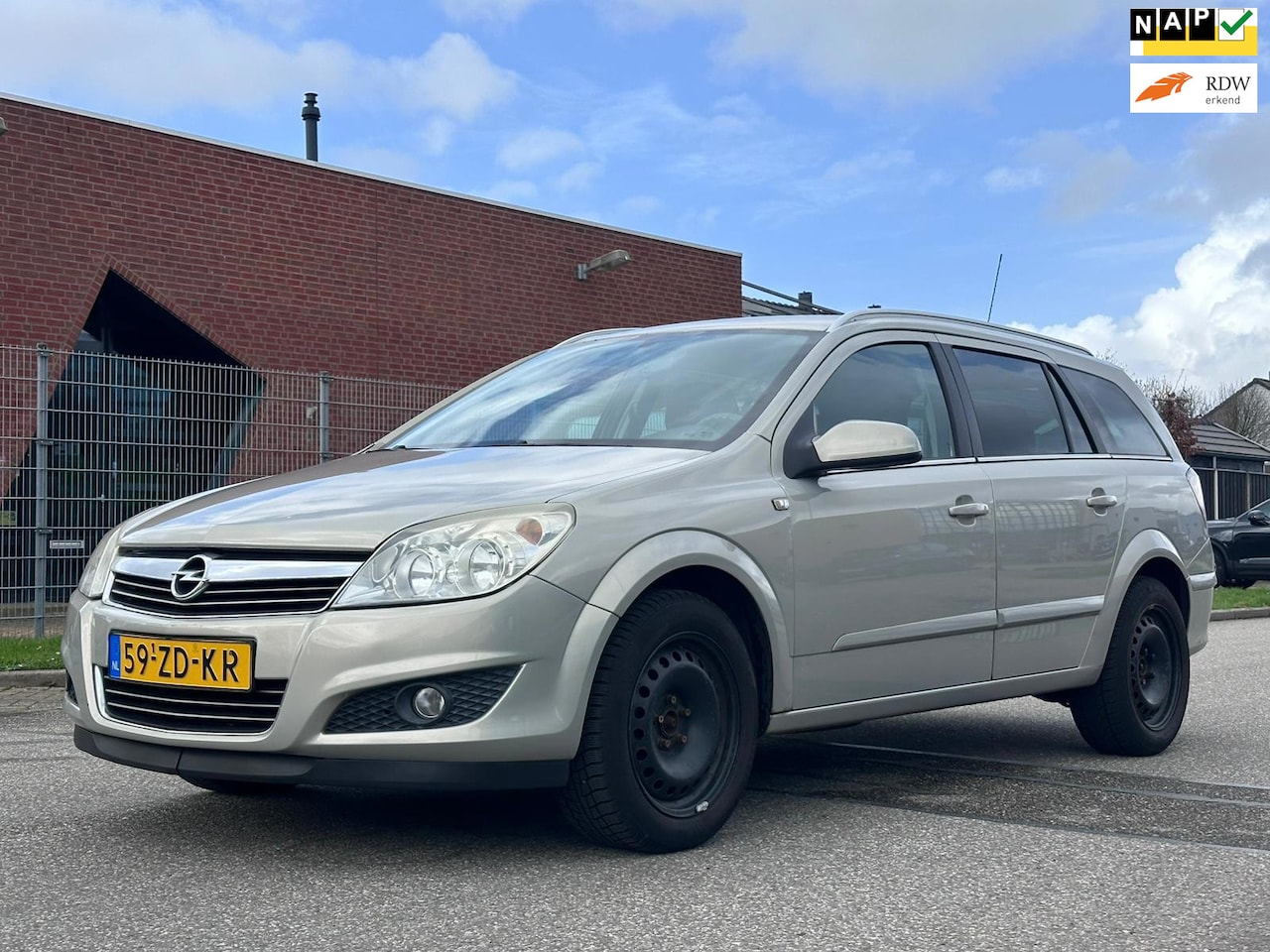 Opel Astra Wagon - 1.6 Temptation Cruise*Airco*Trekhaak*NAP*Nieuwe APK*2e eigenaar* - AutoWereld.nl