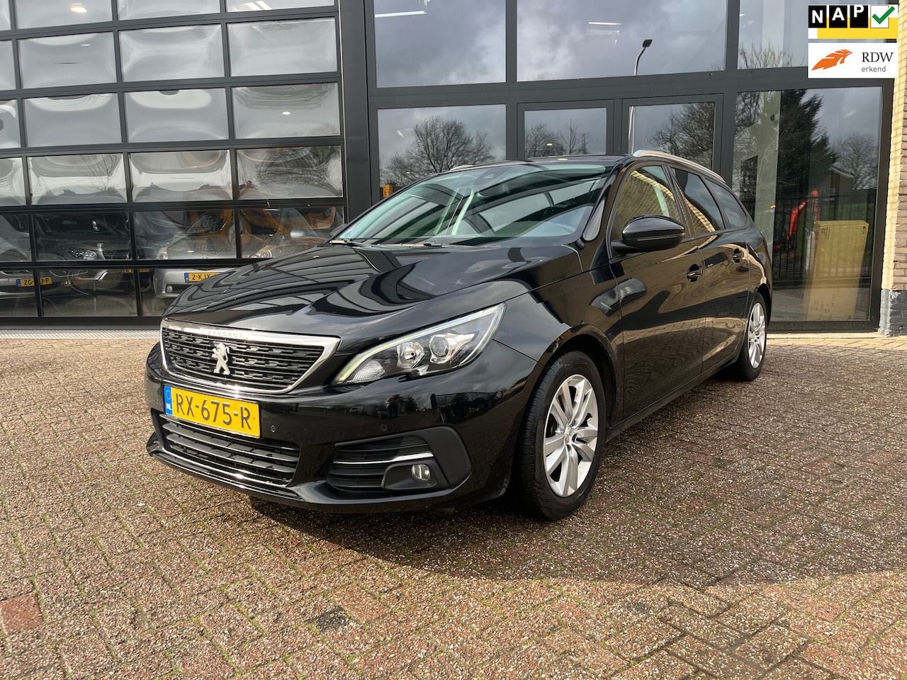 Peugeot 308 SW - PureTech Blue Lease Executive, Panodak,Trekhaak - AutoWereld.nl