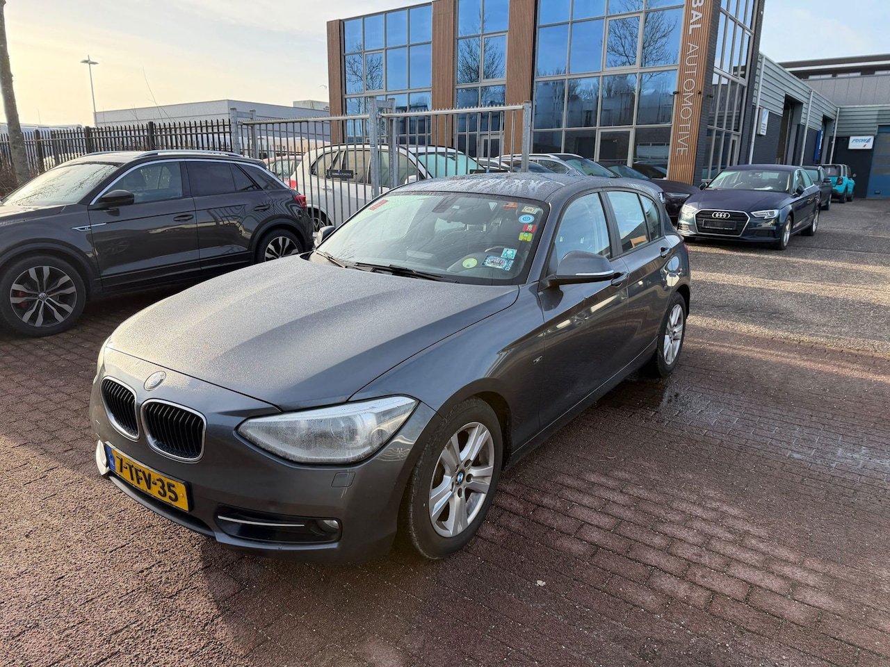 BMW 1-serie - 116d EDE Business Sport | Navi | PDC - AutoWereld.nl