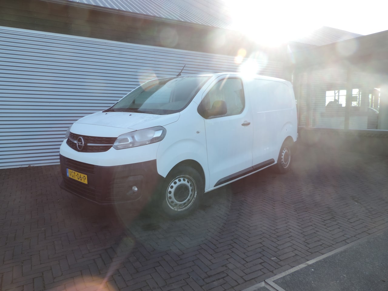 Opel Vivaro - 1.5 CDTI L1H1 Edition 1.5 CDTI L1H1 Edition - AutoWereld.nl
