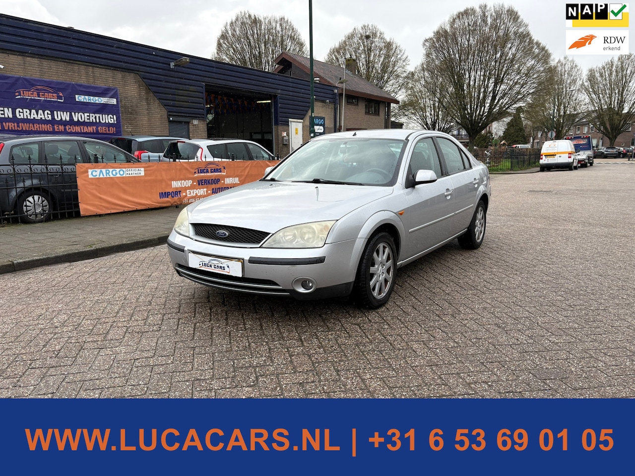 Ford Mondeo - 1.8-16V First Edition 2X SLEUTEL + BOEKJES! - AutoWereld.nl